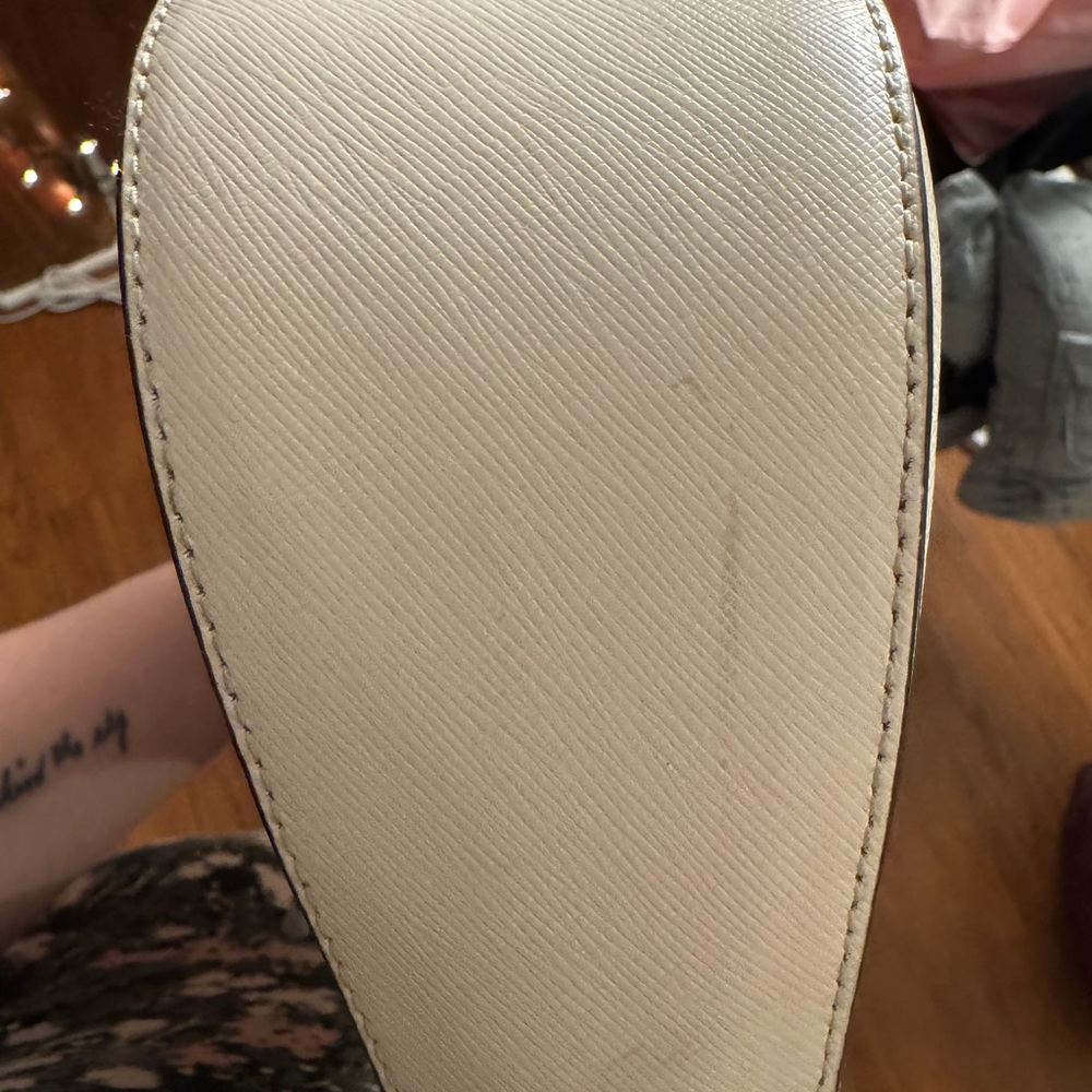Kate Spade Cream Shoulder Bag with Gold Accents - Picture 8 of 8